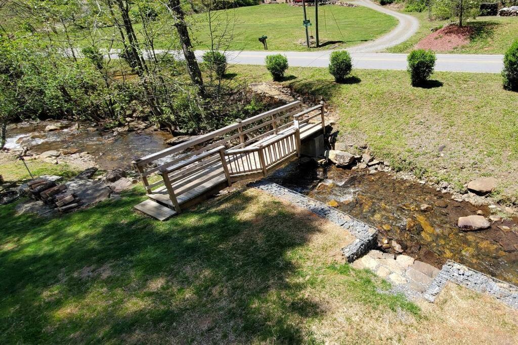 Waterwheel Cabin By The Creek 墨菲 外观 照片